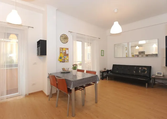 Апартаменты Holiday Home Roma Рим
