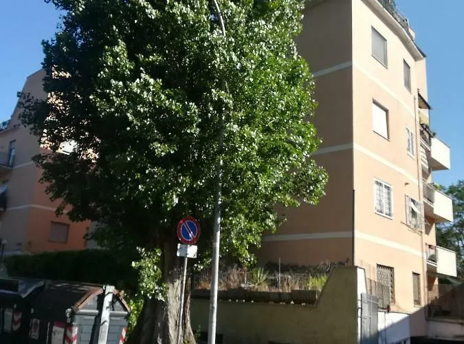 Апартаменты Holiday Home Roma Рим